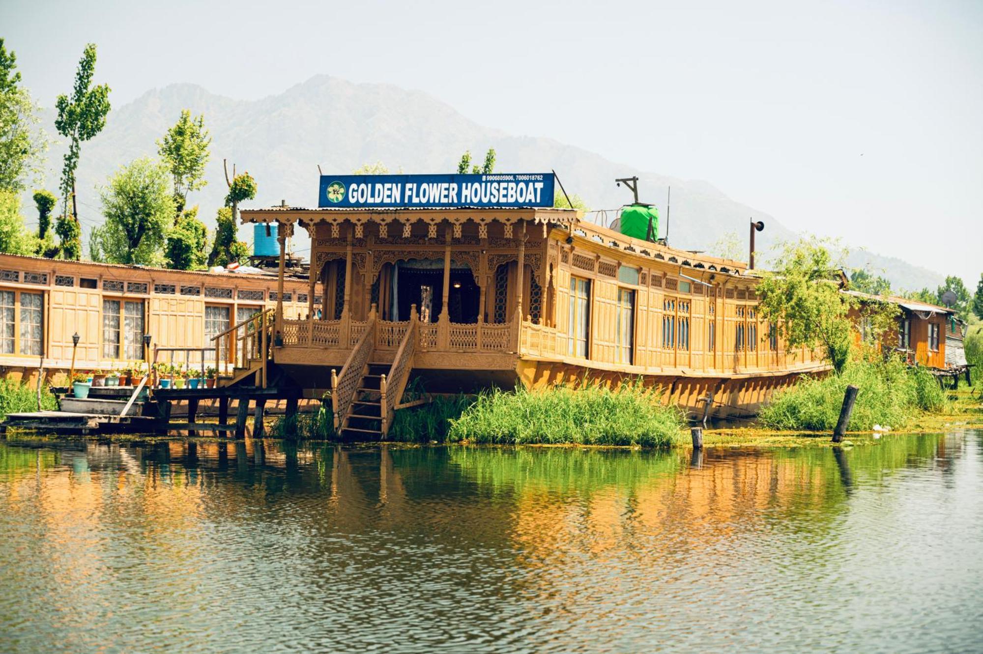 Hotel Golden Flower Heritage Houseboat Nagin Bagh Esterno foto